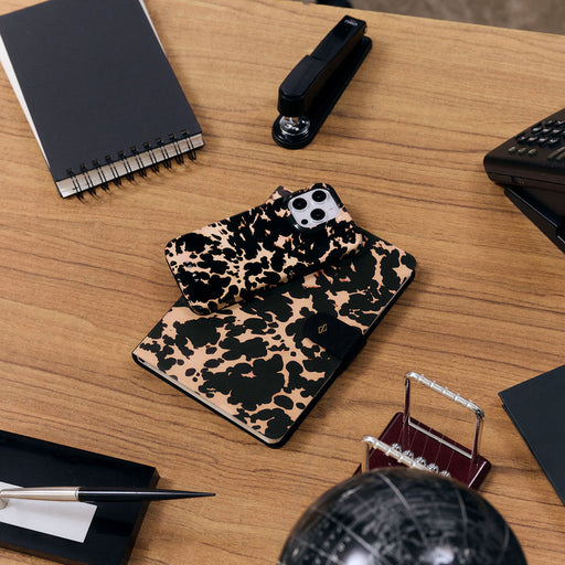Betty - iPhone 13 Pro Max Case 23