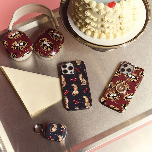 Cougar - iPhone 15 Pro Max Case